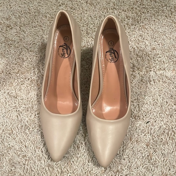 Shoes - Nude Heels- Like New